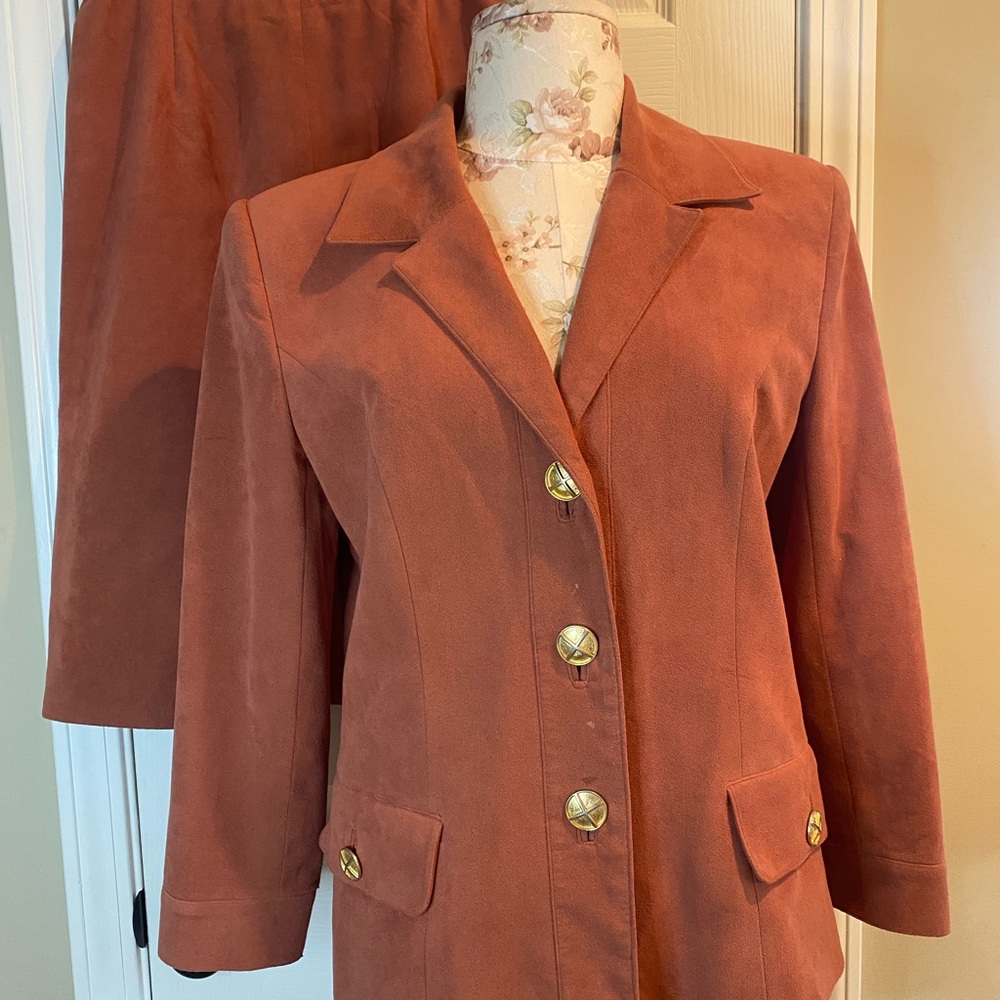 Doncaster Vintage Persimmon Blazer with Tailored Fit and Skirt